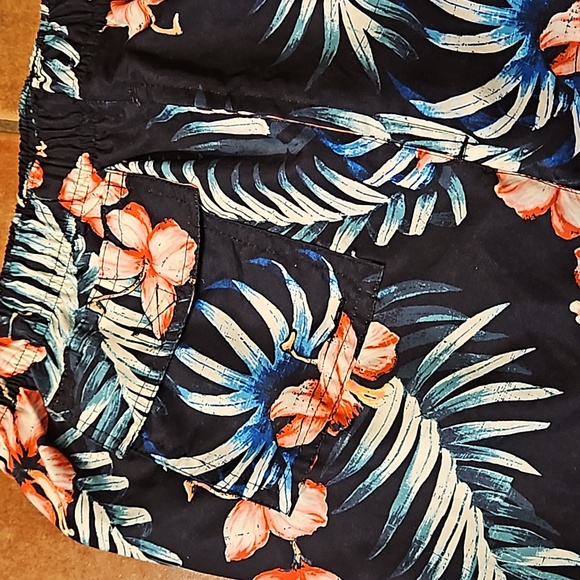 Tropical Swim Trunks - Picture 4 of 11